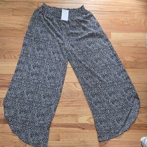 Floral Black and White Women's Pants